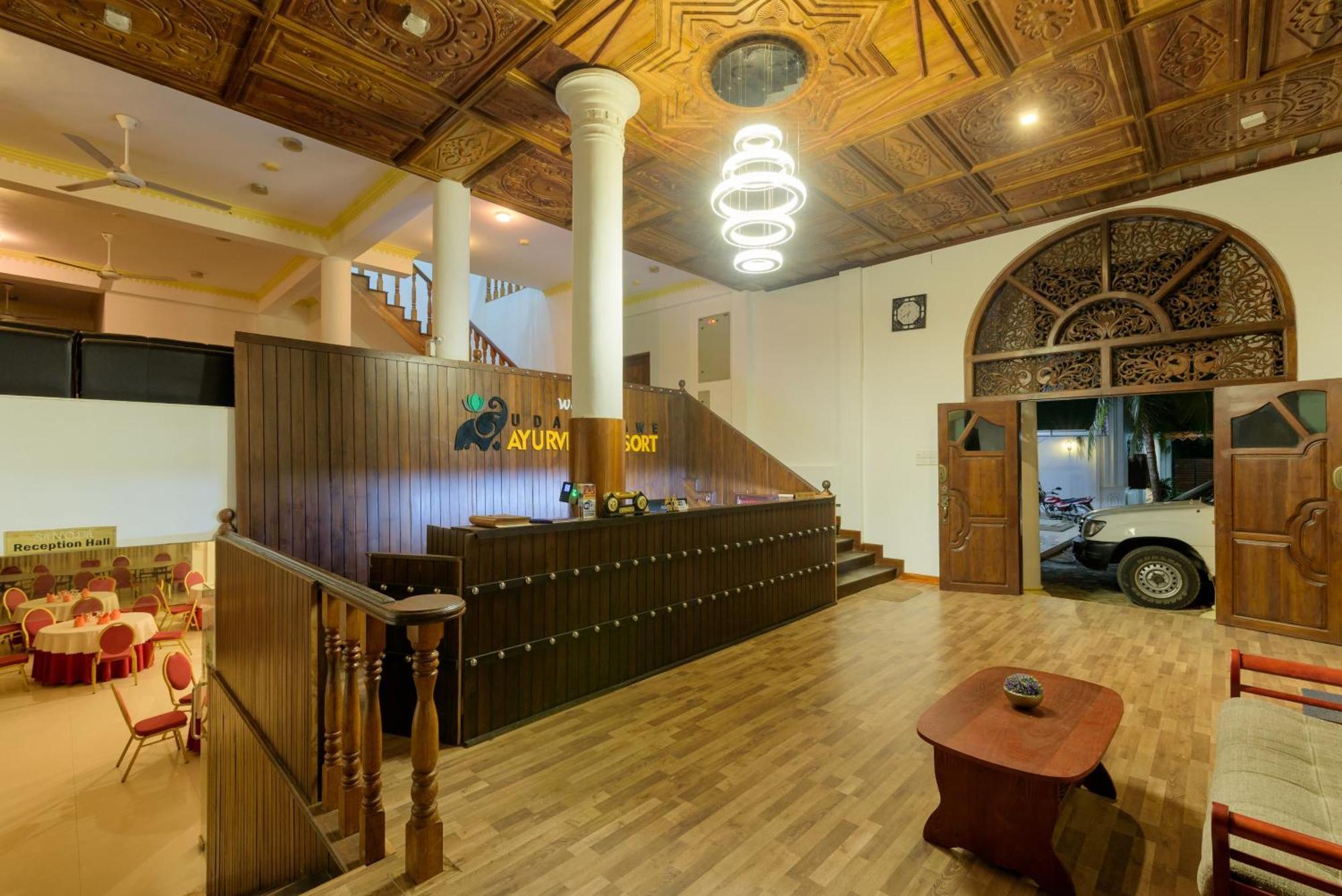 Hotel Sobana Lake Front Udawalawe Exterior photo